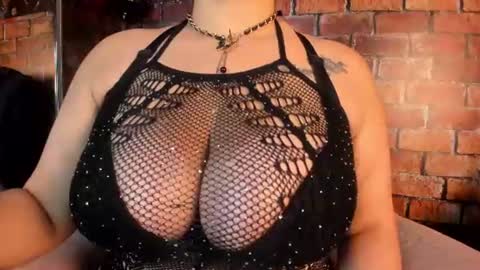celestte_beautiful online show from June 30, 2026, 11:33 am
