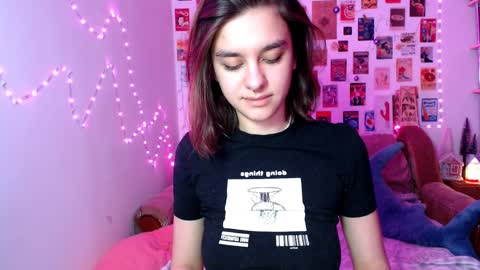 Snapshot of celine_dionn chatting on December 13, 2024, 5:43 pm  Celine  online show from December 13, 2024, 5:43 pm