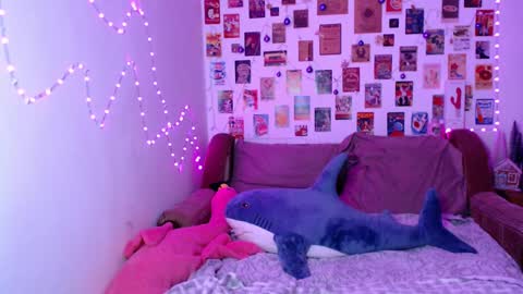 Snapshot of celine_dionn chatting on December 18, 2024, 2:17 pm  Celine  online show from December 18, 2024, 2:17 pm