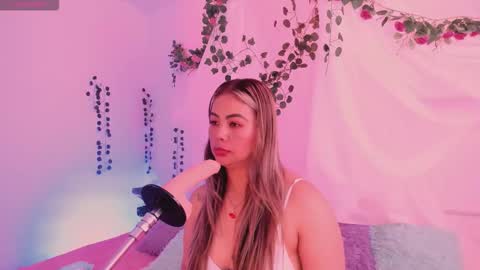 Hello guys my name is Sofi and Lizzie and  Vanessa online show from November 5, 2025, 2:50 pm