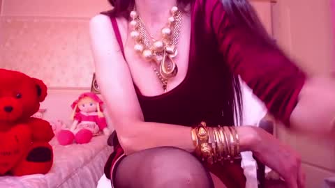 Cerise online show from February 19, 2025, 7:06 am