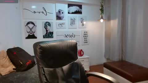 Snapshot of cerokershelby chatting on November 25, 2025, 10:04 am Ceroke online show from November 25, 2025, 10:04 am