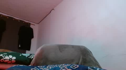 Snapshot of cesar_master_ chatting on April 18, 2026, 7:58 pm cesar_master_ online show from April 18, 2026, 7:58 pm
