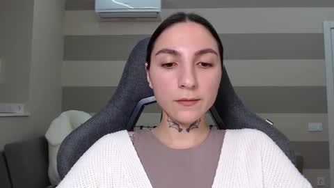 Kate online show from February 4, 2025, 3:04 pm