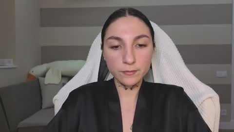 Kate online show from March 3, 2025, 7:06 pm