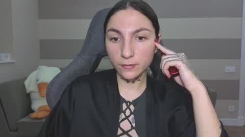 Kate online show from November 6, 2025, 9:32 am