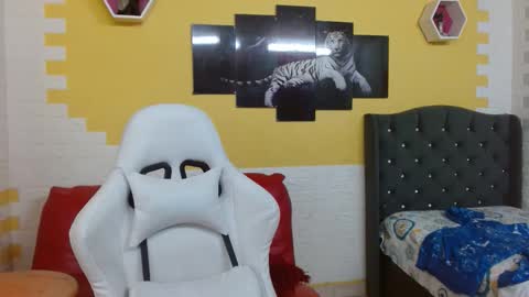 chacorta_ online show from April 4, 2026, 2:03 pm