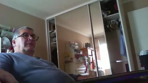 Chalky online show from October 5, 2025, 8:01 am