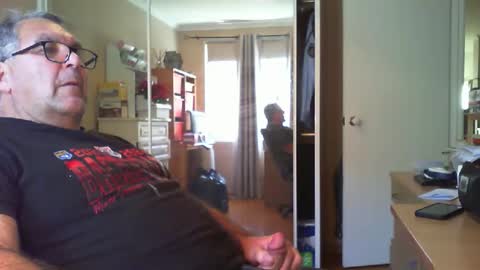 Chalky online show from November 16, 2025, 2:50 am