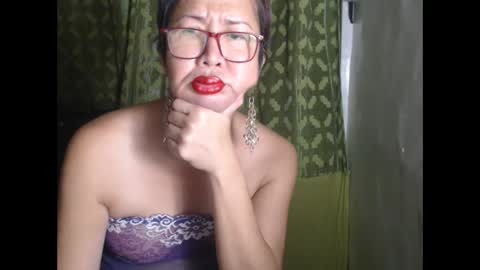 Snapshot of champaka123 chatting on December 17, 2024, 4:34 am champaka online show from December 17, 2024, 4:34 am