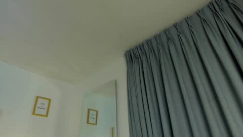 Snapshot of chaneladamss_ chatting on February 18, 2025, 1:54 am C H A N E L online show from February 18, 2025, 1:54 am