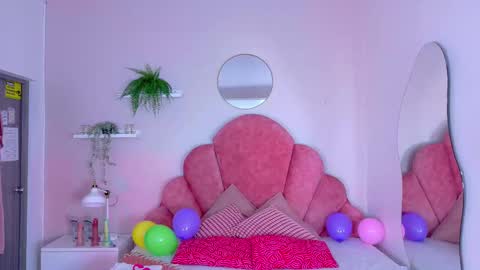 Snapshot of chaneladamss_ chatting on November 29, 2025, 3:20 am C H A N E L online show from November 29, 2025, 3:20 am