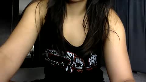 Viviana 3 online show from May 26, 2026, 9:00 pm