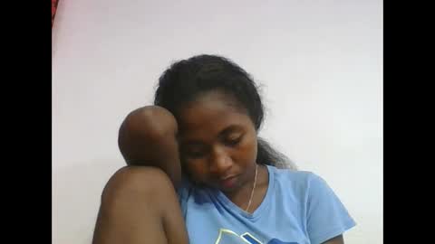 chantale483461 online show from May 17, 2026, 5:09 pm