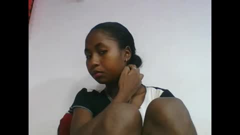 chantale483461 online show from May 18, 2026, 5:02 am