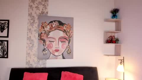 Snapshot of chantall_smith chatting on February 27, 2025, 1:49 pm   online show from February 27, 2025, 1:49 pm