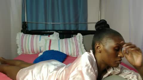 Snapshot of chantelsamz2 chatting on February 28, 2025, 7:37 am Chantel online show from February 28, 2025, 7:37 am