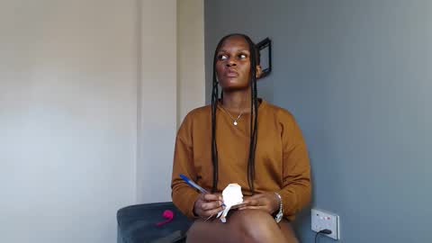 Snapshot of chantelsamz2 chatting on November 11, 2025, 8:14 am Chantel online show from November 11, 2025, 8:14 am