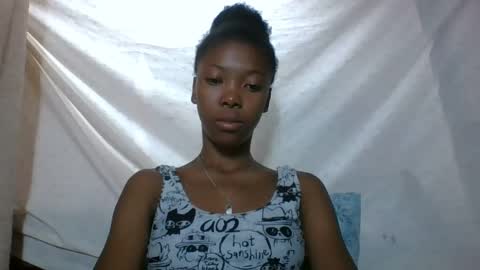 chariola0101 online show from February 23, 2025, 6:23 pm
