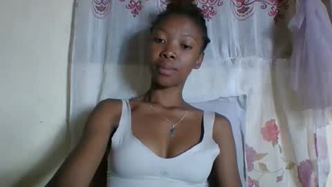 chariola0101 online show from March 9, 2025, 8:29 am