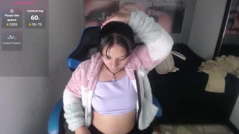 Snapshot of charis_21 chatting on October 8, 2025, 1:25 am charis 2 online show from October 8, 2025, 1:25 am