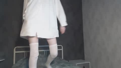 Snapshot of charlie_crystal chatting on March 15, 2026, 2:39 am Charlie online show from March 15, 2026, 2:39 am