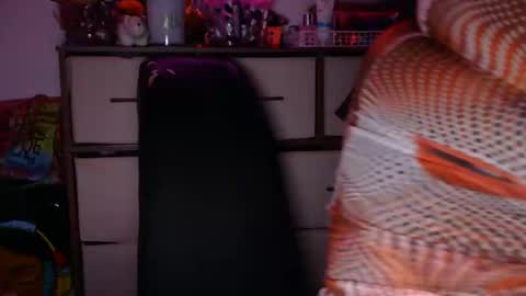 charliecakesssss online show from January 8, 2025, 7:34 pm