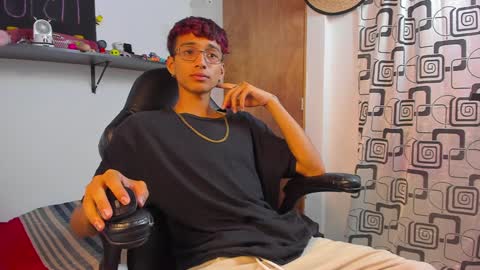 Charles Russo online show from December 7, 2024, 1:14 am