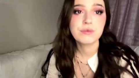 Freya online show from February 4, 2026, 4:02 pm