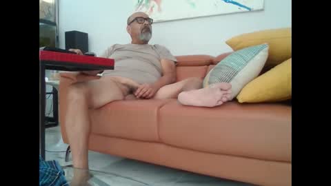 Snapshot of charlieo1953 chatting on December 6, 2024, 9:35 pm charlieo1953 online show from December 6, 2024, 9:35 pm