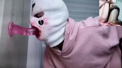 Charlie Throat online show from February 25, 2026, 6:39 pm