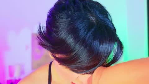 Charloott Evans online show from November 23, 2025, 3:39 am