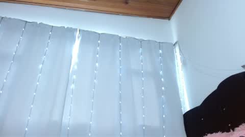 Snapshot of charlothe_wright chatting on May 16, 2026, 6:07 pm charlothe_wright online show from May 16, 2026, 6:07 pm
