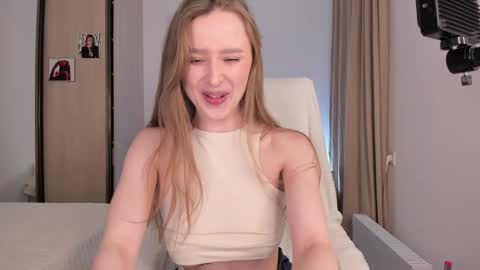 Snapshot of charlottawells chatting on January 17, 2026, 2:11 pm CharlottaWells online show from January 17, 2026, 2:11 pm