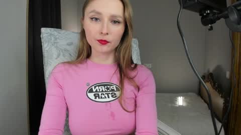 Snapshot of charlottawells chatting on April 10, 2026, 4:44 pm CharlottaWells online show from April 10, 2026, 4:44 pm