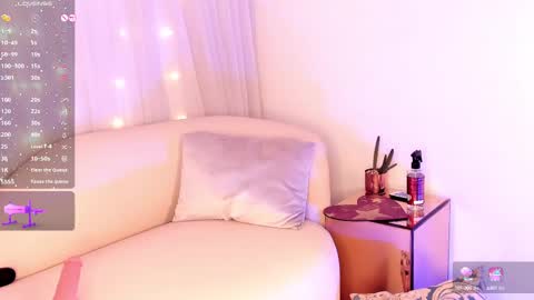 Snapshot of charlotte__08 chatting on February 19, 2025, 6:11 am   Charlotte  online show from February 19, 2025, 6:11 am