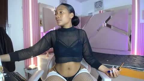 Snapshot of charlotte__ebony_ chatting on October 18, 2025, 1:34 pm Charlotte  online show from October 18, 2025, 1:34 pm