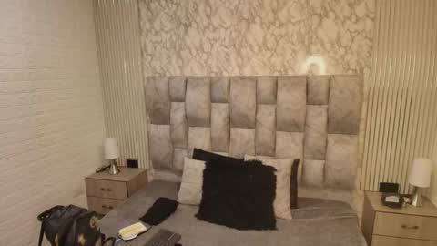 charlotte online show from September 11, 2025, 10:15 am