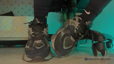 charlotte  grey online show from January 12, 2026, 12:10 pm