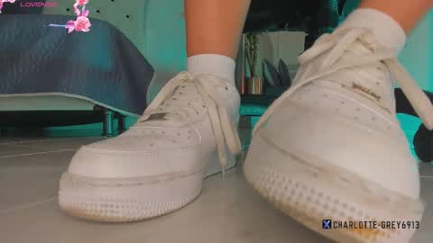 charlotte  grey online show from February 9, 2026, 8:02 pm