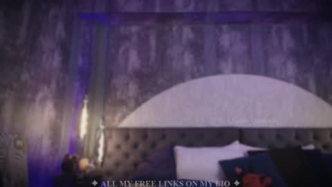 Snapshot of charlotte_germanotta_ chatting on February 19, 2025, 5:27 pm Charlotte online show from February 19, 2025, 5:27 pm
