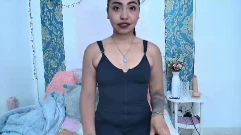 Snapshot of charlotte_princess_1 chatting on July 3, 2026, 4:52 am charlotte_princess_1 online show from July 3, 2026, 4:52 am