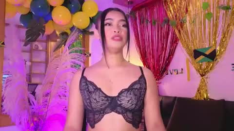 Charlote online show from April 21, 2026, 2:51 am