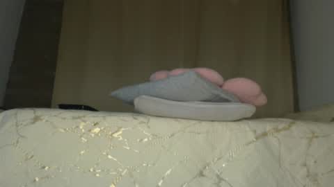 charlottehorny1 online show from April 2, 2026, 1:36 am