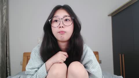 Snapshot of charlottelin chatting on December 6, 2024, 12:49 pm Charlotte online show from December 6, 2024, 12:49 pm