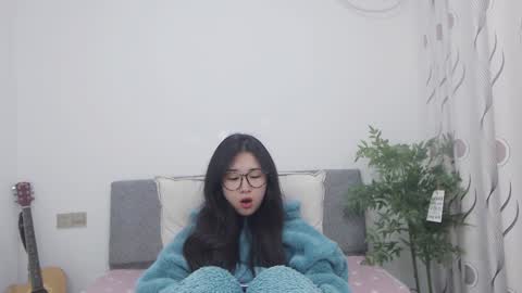 Snapshot of charlottelin chatting on January 10, 2025, 5:02 pm Charlotte online show from January 10, 2025, 5:02 pm