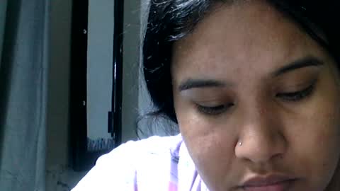 charlottequeen_21 online show from July 8, 2026, 2:27 am