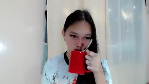 Snapshot of charm_fuckdoll8 chatting on April 7, 2026, 1:28 am charm_fuckdoll8 online show from April 7, 2026, 1:28 am