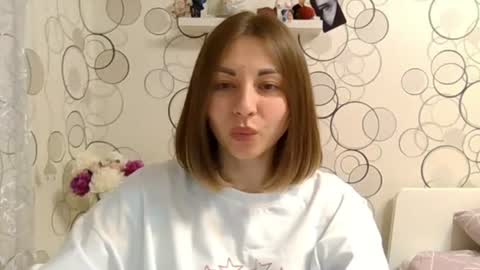 Snapshot of charming__chick chatting on June 18, 2026, 5:50 pm charming__chick online show from June 18, 2026, 5:50 pm