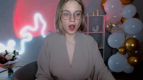 Michelle  online show from December 6, 2024, 6:37 am